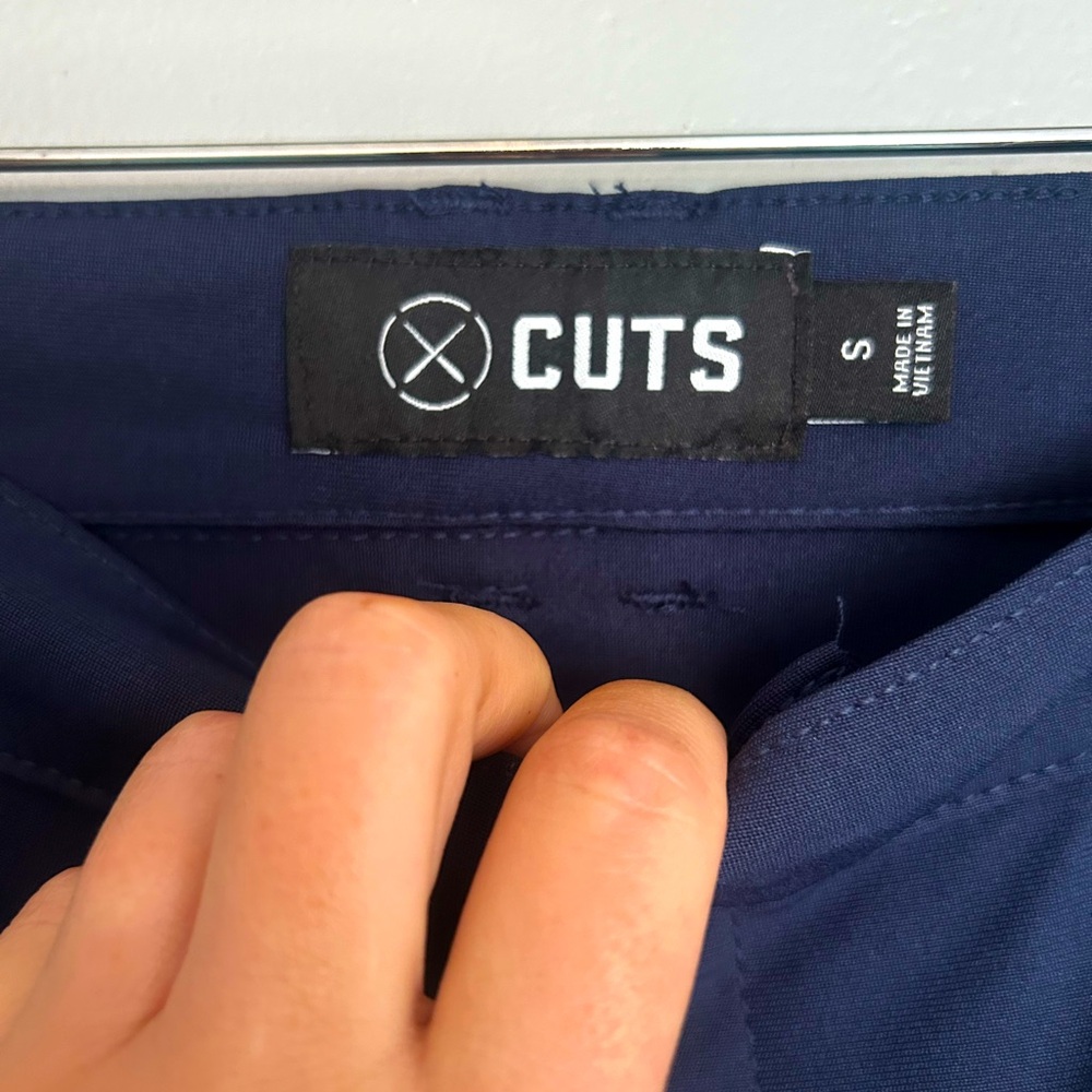 CUTS AO Jogger size Small NWOT